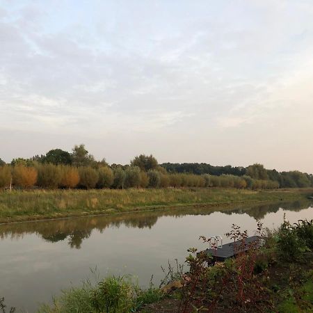 B&B Snurk Stiens, Fijn Verblijf Aan Open Vaarwater Zewnętrze zdjęcie