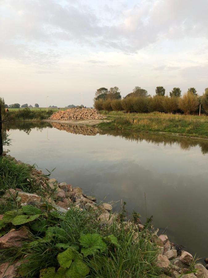 B&B Snurk Stiens, Fijn Verblijf Aan Open Vaarwater Zewnętrze zdjęcie